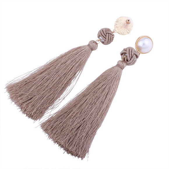 earrings - Picture 2 of 3